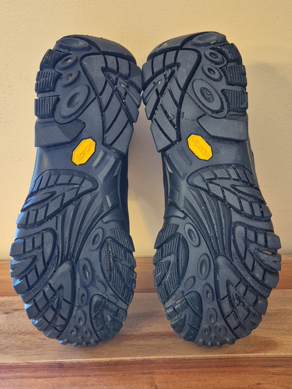 Merrell Moab Chelsea Adventure Men’s Slip-On Hiking Boot - Black Sz. 9.5